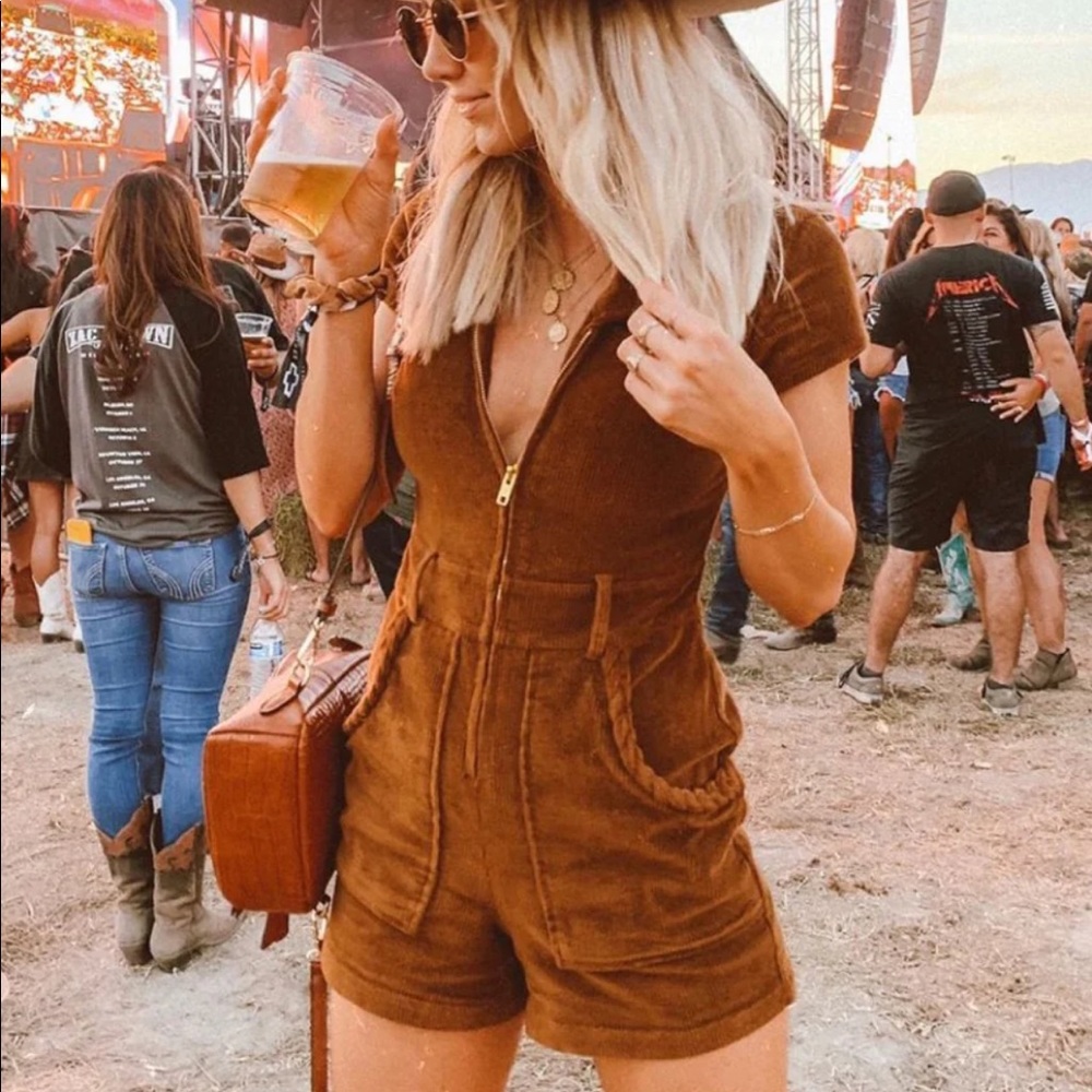SHOW ME YOUR MUMU *sold out in this color* outlaw romper ✨
